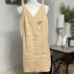 NWOT Beige Sleeveless V-Neck Shapewear